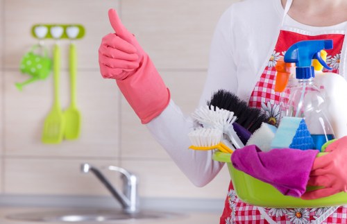 Residential and commercial window cleaning service in Greenwich
